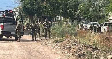 CIVILES ARMADOS Y MARINA SE ENFRENTAN A TIROS EN CULIACÁN