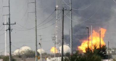 EXPLOTA LA REFINERÍA DE PEMEX ‘ANTONIO DOVALI JAIME’ EN SALINA CRUZ; HAY 3 HERIDOS