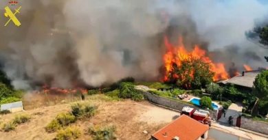 FRANCIA ORDENA NUEVAS EVACUACIONES EN BURDEOS ANTE AVANCE DE MEGAINCENDIO FORESTAL