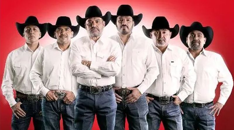 INTOCABLE RECIBE UNA ESTRELLA EN EL PASEO DE LA FAMA DE HOLLYWOOD