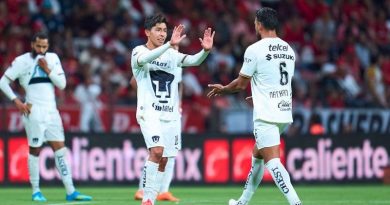 PUMAS REMONTA Y GANA SU PRIMER PARTIDO ANTE TOLUCA