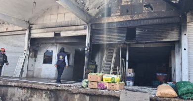 🔥👨‍🚒 La rápida respuesta de Protección Civil Estatal, Bomberos y corporaciones de Seguridad y Prevención, se permitió controlar y liquidar un incendio en un negocio del Centro de Abastos, evitando que las llamas alcanzaran inmuebles cercanos.