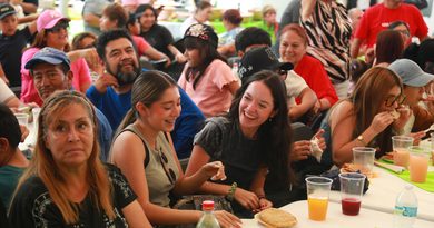EL GOBERNADOR RICARDO GALLARDO CELEBRA EL DÍA DE LA GARNACHA CON FAMILIAS DE SOLEDAD