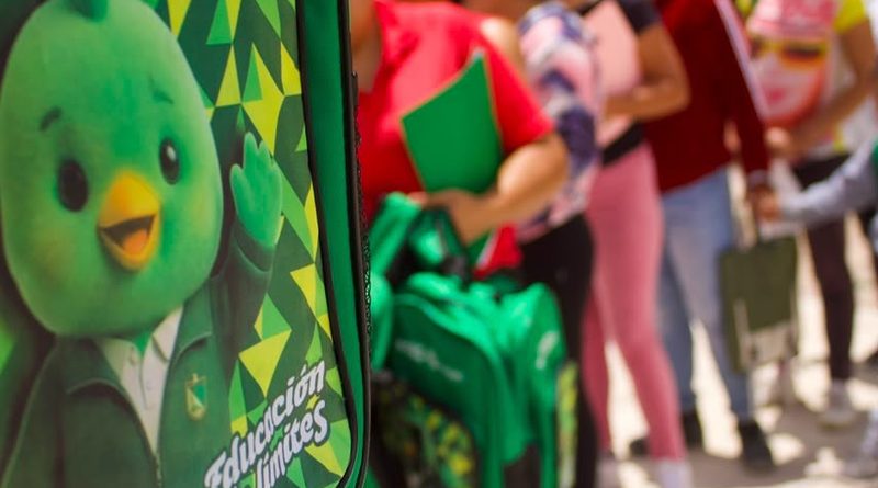 ÚTILES ESCOLARES LLEGARÁN A LAS CUATRO REGIONES
