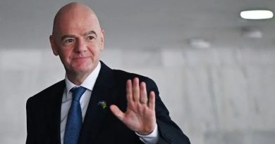 AFICIONADOS DE TODO EL MUNDO EXIGEN RENUNCIA DE INFANTINO Y UNA REFORMA DE LA FIFA
