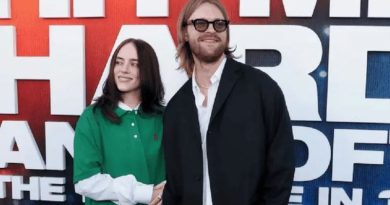 BILLIE EILISH OFICIA LA BODA DE SU HERMANO FINNEAS O’CONNELL CON CLAUDIA SULEWSKI