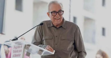 CONGRESO DE SINALOA APRUEBA LICENCIA INDEFINIDA DE RUBÉN ROCHA MOYA COMO GOBERNADOR