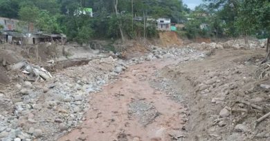 DESLIZAMIENTO DE TIERRA DEJA CASI 400 PERSONAS VARADAS EN UNA LOCALIDAD DE JAPÓN