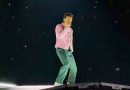 HARRY STYLES SUFRE CAÍDA EN CONCIERTO Y LO COMPARAN CON ‘JUANGA’