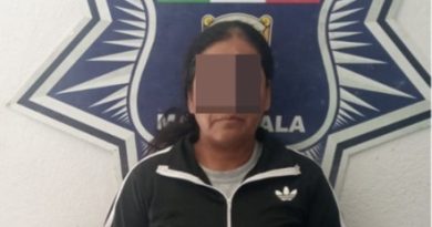 DETIENEN A MUJER POR PRESUNTO ROBO DE DINERO EN CARLOS LASSO