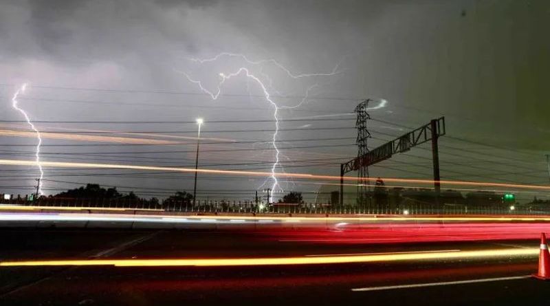 MONZÓN MEXICANO Y ONDA TROPICAL PROVOCAN ALERTA EN VARIOS ESTADOS POR LLUVIAS
