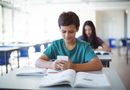 FAMILIAS POTOSINAS AVALAN RESTRICCIÓN DE CELULARES EN EDUCACIÓN BÁSICA