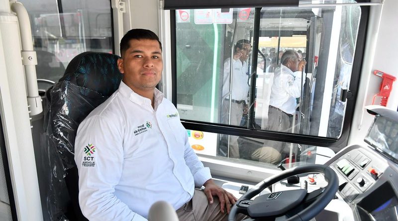 EL GOBERNADOR RICARDO GALLARDO PONE EN MARCHA REDMETRO RIVIERA HUASTECA: MÁS DE 100 KM DE TRANSPORTE GRATUITO