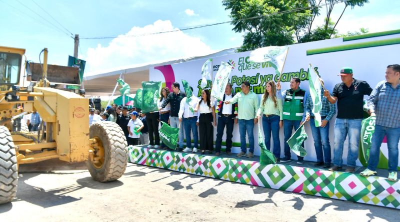 CON EL GOBERNADOR RICARDO GALLARDO SIGUE EL CAMBIO EN EL MUNICIPIO DE MOCTEZUMA