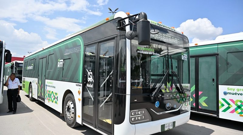 EL GOBERNADOR RICARDO GALLARDO INICIA OPERACIÓN DE REDMETRO RIOVERDE-CD. FERNÁNDEZ
