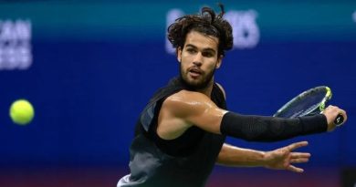 CARLOS ALCARAZ QUEDA FUERA DEL US OPEN, DERROTADO POR BEN SHELTON