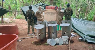 SEMAR INHABILITA LABORATORIO CLANDESTINO CON 750 KILOS DE METANFETAMINA EN SINALOA