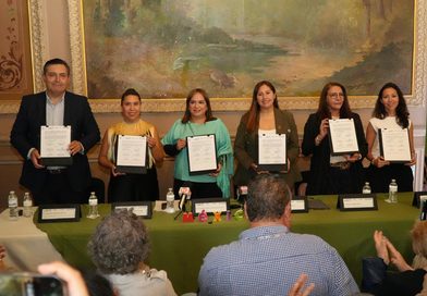 EL GOBERNADOR RICARDO GALLARDO ACERCA NUEVOS BENEFICIOS TURÍSTICOS A JUBILADOS DEL MAGISTERIO POTOSINO