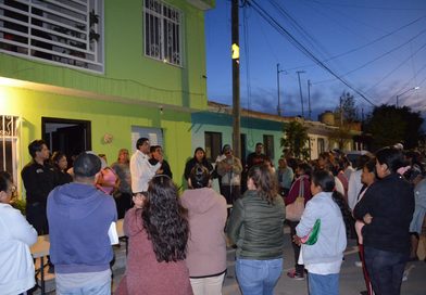 INREVIS ACERCA ATENCIÓN A FAMILIAS QUE BUSCAN REGULARIZAR SUS PREDIOS