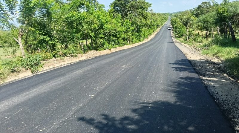 GOBIERNO DEL ESTADO CONCLUIRÁ ESTE MES EL CAMINO TRES PALMAS–EL HUAYAL