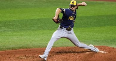 BREWERS APLASTAN A RAYS Y ACARICIAN LA SERIE MUNDIAL