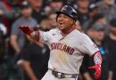 CLEVELAND APROVECHA EL COLAPSO DEL PITCHEO DE CHICAGO Y FUERZA EL QUINTO JUEGO