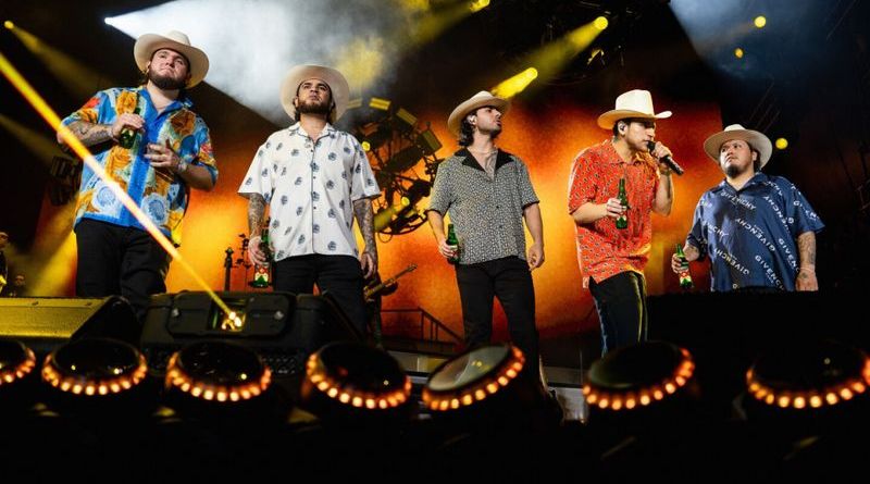 FUERZA REGIDA DENUNCIA ROBO DE MATERIAL INÉDITO PARA SU NUEVO ÁLBUM
