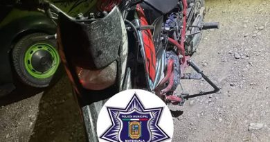 POLICÍA MUNICIPAL RECUPERÓ UNA MOTOCICLETA A POCOS MINUTOS DE SER ROBADA EN LA ZONA CENTRO DE MATEHUALA; HAY UN DETENIDO