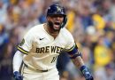 JACKSON CHOURIO Y LOS BREWERS DEJAN EN EL TERRENO A LOS PADRES